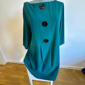 Rochie elegantă turcoaz cu nasturi decorativi M