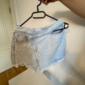 Pantaloni scurti Bershka denim S